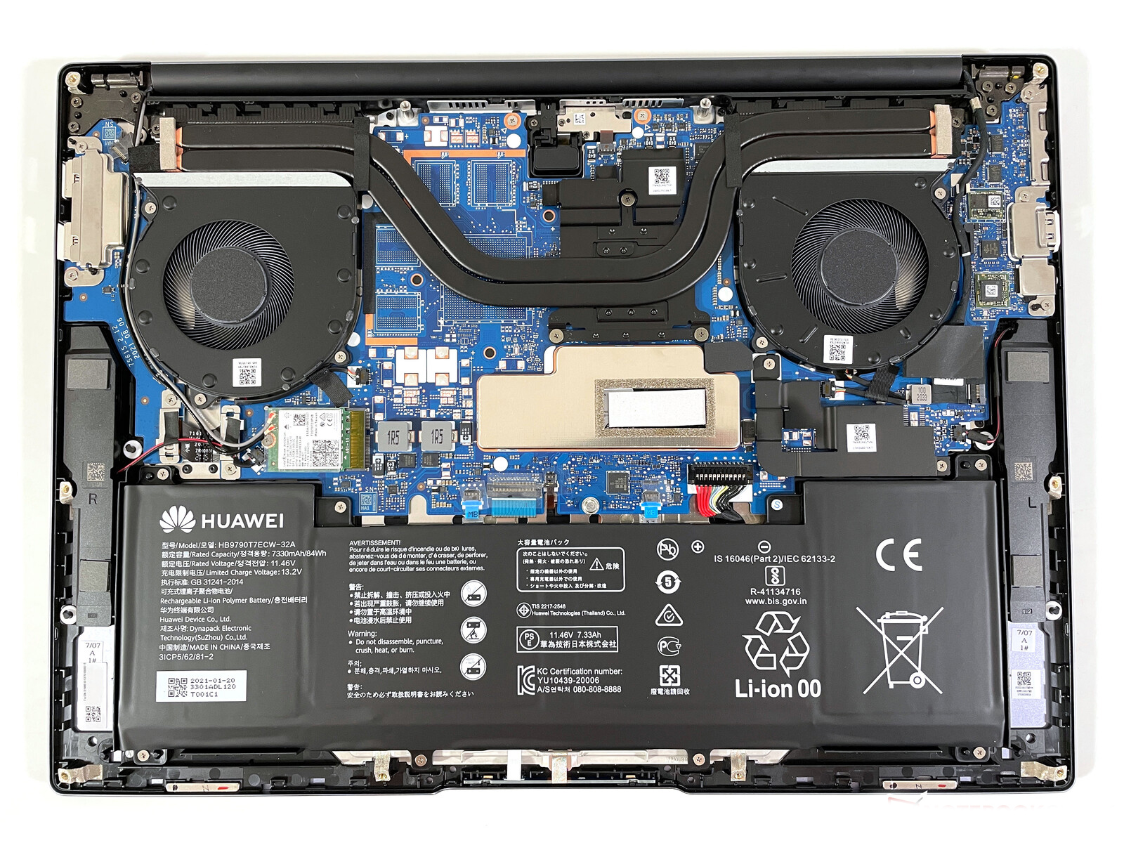 How to replace and fix Huawei Matebook 14 KLVD-WFH9 WFE9 KLVG KLVF-16 bottom case D cover silver (Huawei MateBook 16 AMD)